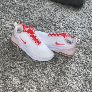 Nike Air Max Motion 2